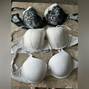 Victoria's Secret Black Lace and White Smooth Bra Set 38DDD